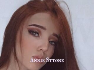 Annie_Sttone