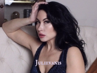 Julievanis