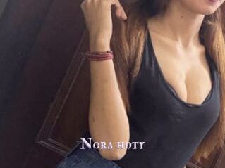 Nora_hoty